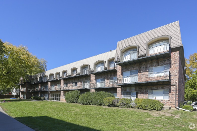 Beautifully Landscaped Courtyards