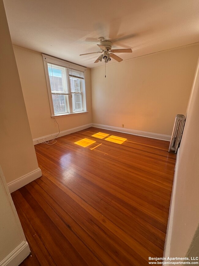 Photo - 608 Cambridge St