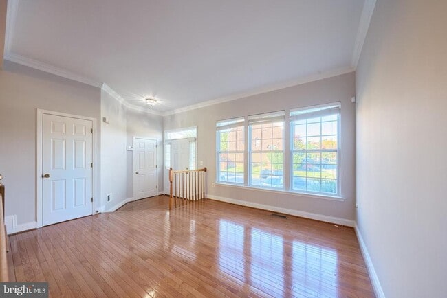Photo - 685 Springhouse Square SE