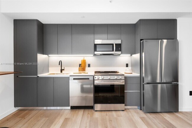 Photo - 307 SW 5th St Unit 2509