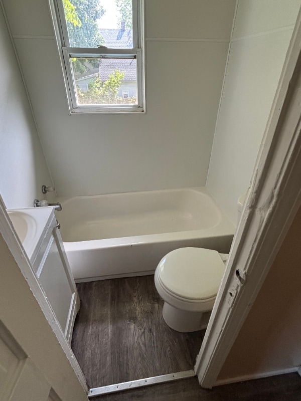 Photo - 338 W 17th St