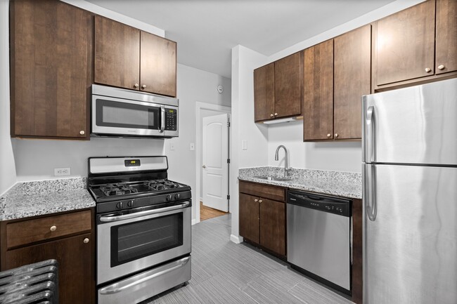 Photo - 1724 W Juneway Terrace Unit 3A