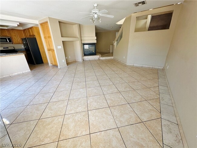 Photo - 964 Plantain Lily Ave