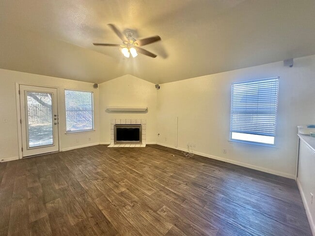 Photo - 113 Little Lake Rd