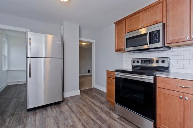 Building Photo - 10 King St Unit Apt 2