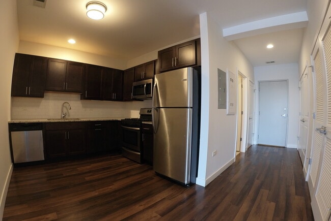 Photo - 4447 N Kedzie Ave