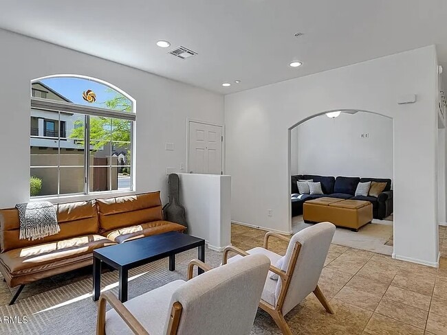 Photo - 2725 E Mine Creek Rd