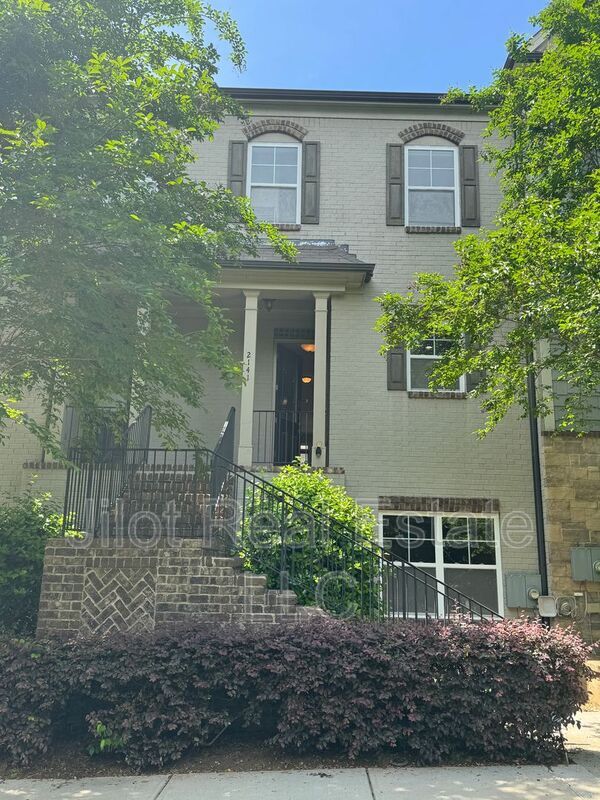 Photo - 2141 Havenwood Trl NE