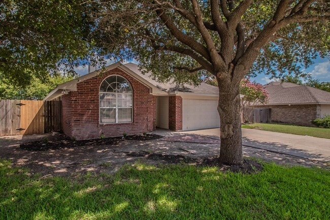 437 Hillside Dr