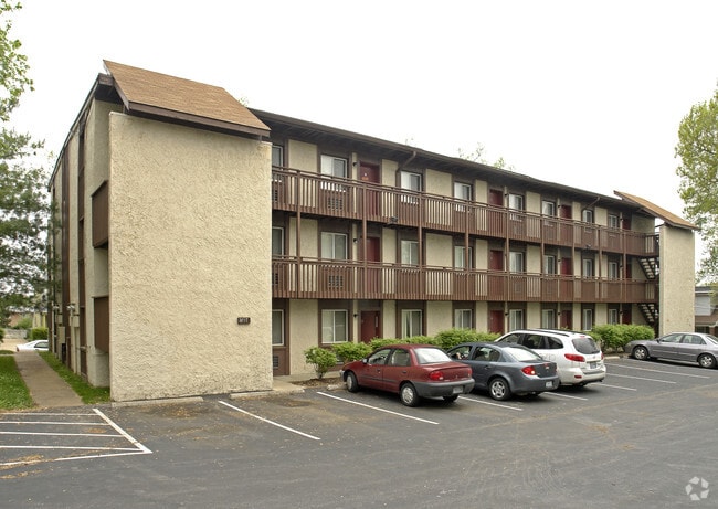 Peppertree Apartments - Peppertree Apartments