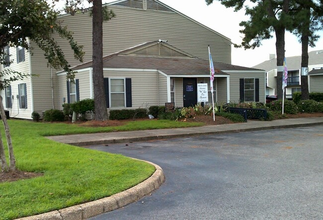 Leasing Office - Brookley Pointe