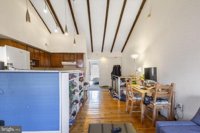 Photo - 1120 Rodman St Unit 3