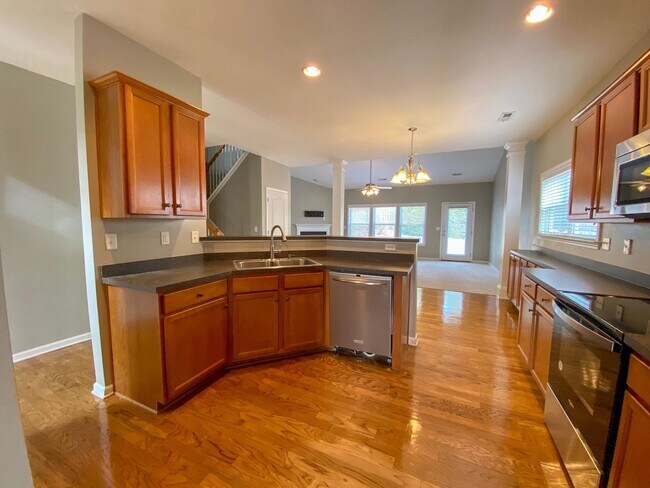 Photo - 109 Paqcolet Dr