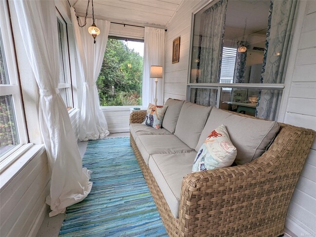 Photo - 782 Camden Ct SW