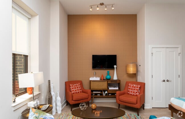 !BR, 1BA - The Alexandria - Junior