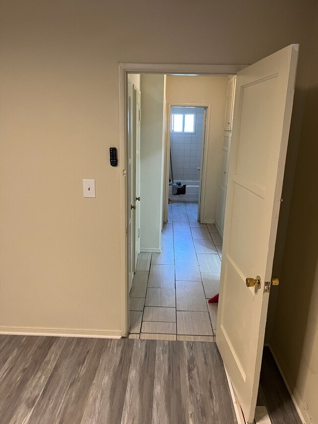 Photo - 7703 Vineland Ave