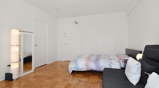 Photo - Skyliner Unit 00706