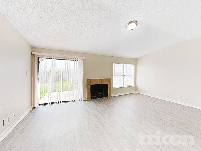 Photo - 10526 Kinderhook Dr