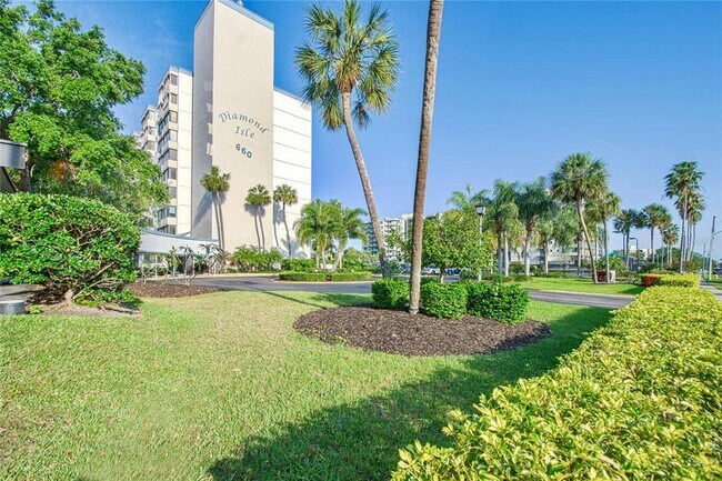 Photo - 660 Island Way Unit 206