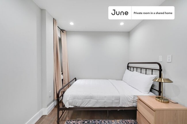 Room in Shared 3 bed/1 bath home in East Village