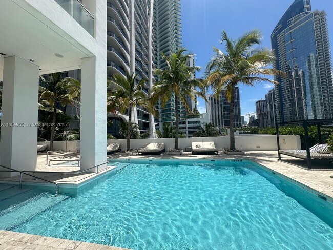 Building Photo - 1040 Biscayne Blvd Unit 2107 Rental