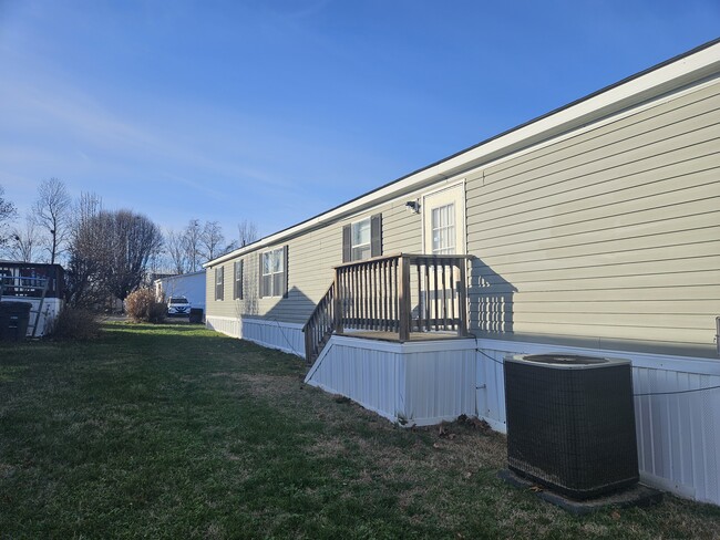 Photo - 41 Lynnwood Cir