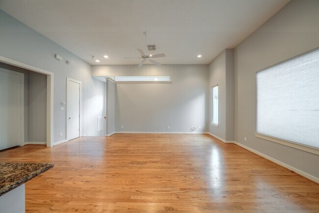 Building Photo - 1148 Patterson St