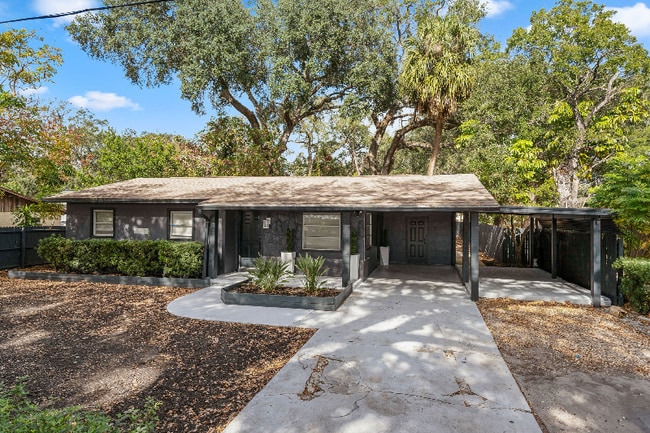 Photo - 4303 W Woodlawn Ave Casa