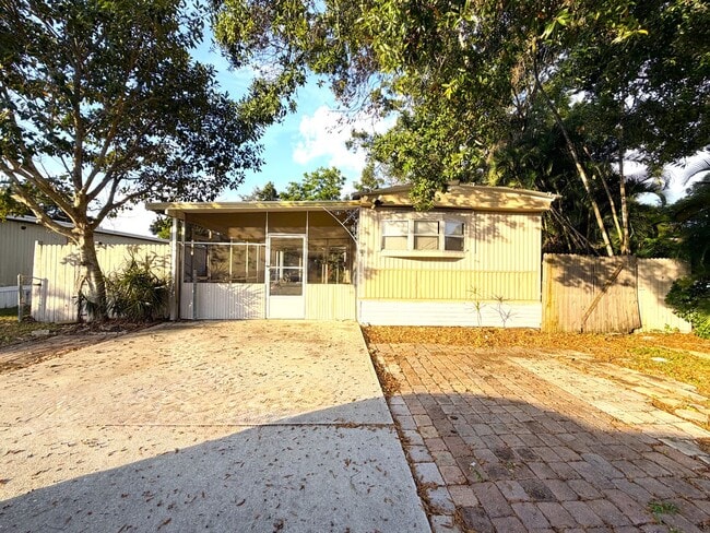 Building Photo - 240 State St Unit 240 State St.