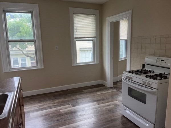 Photo - 194 Lexington St Unidad 2