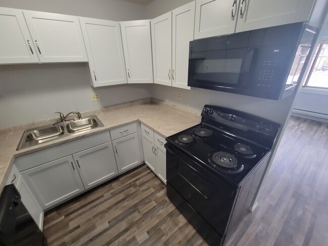 1722 La Crescent St Unidad 72
