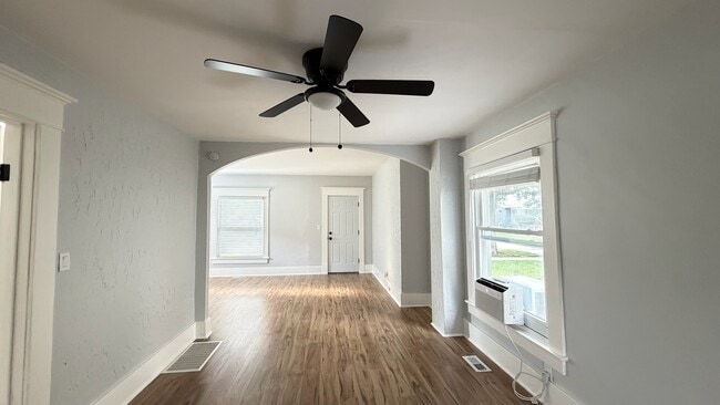 Photo - 1211 W Michigan Ave Unit 1211