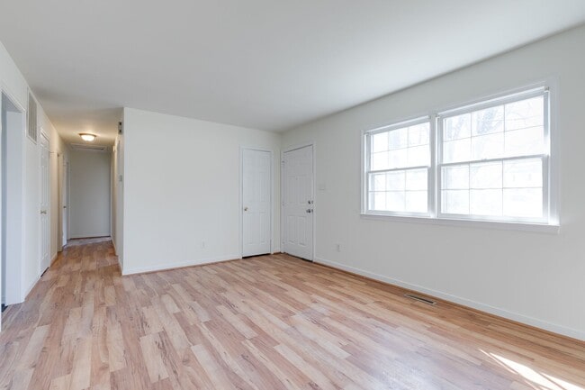 Photo - Beautiful Brick Ranch Available For Rent - Pets are welcome!!!