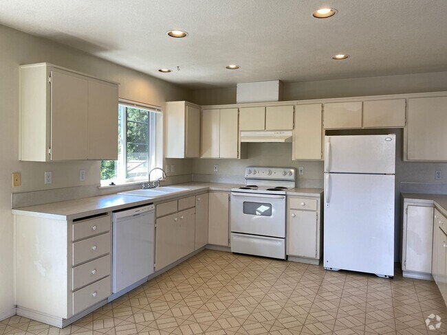 Building Photo - M_09th0151-171 Unit 171 Rental