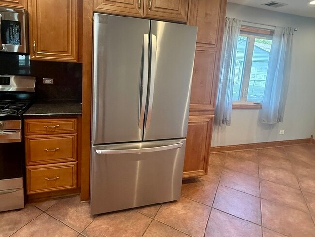 Photo - 10017 S 52nd Ave