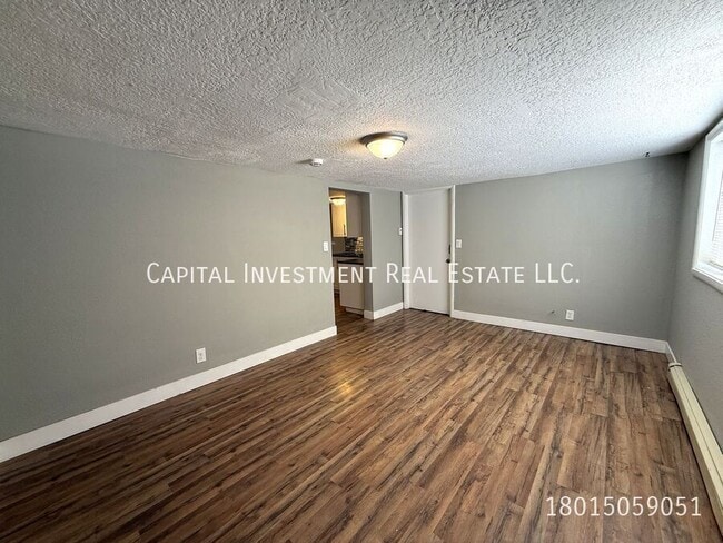 Photo - 3708 McCall St E Unidad 4