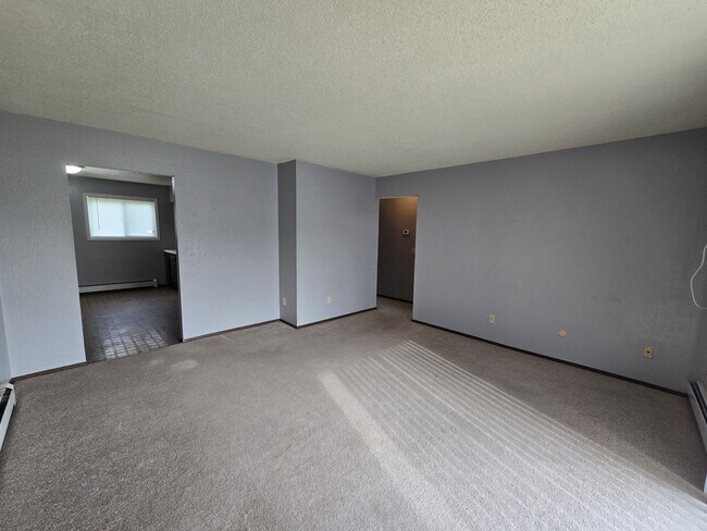 Photo - 101 16th Ave NW