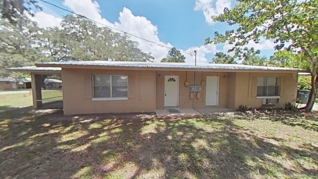 Building Photo - Lovely 2/1 - Convenient Location Rental