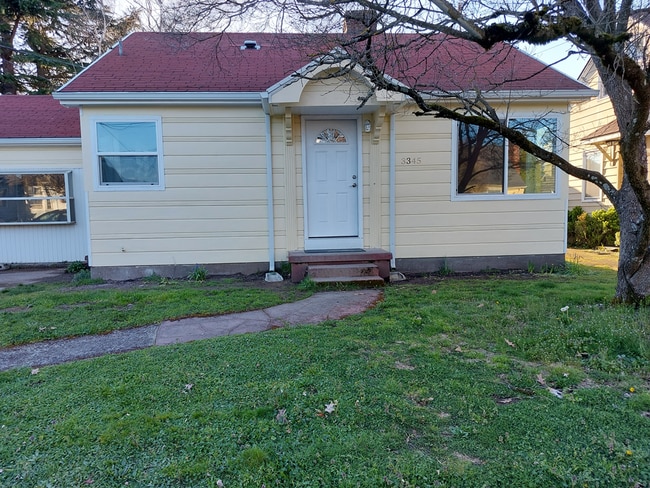 Building Photo - 3345 SE 56th Ave