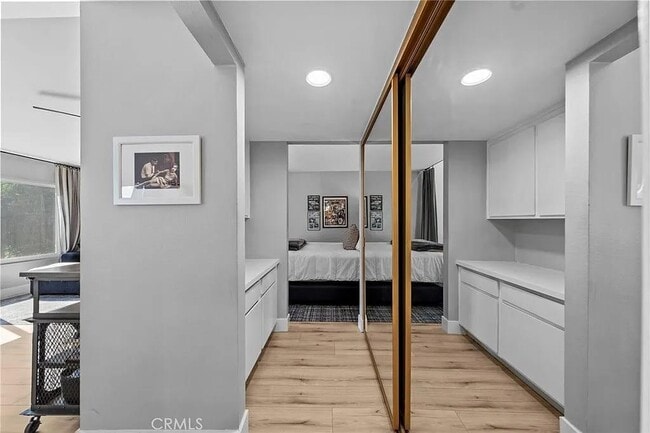 Building Photo - 1340 Cabrillo Park Dr