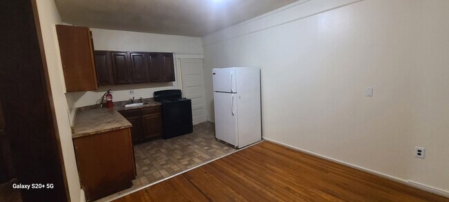 Photo - 119 S 14th St Unit 2