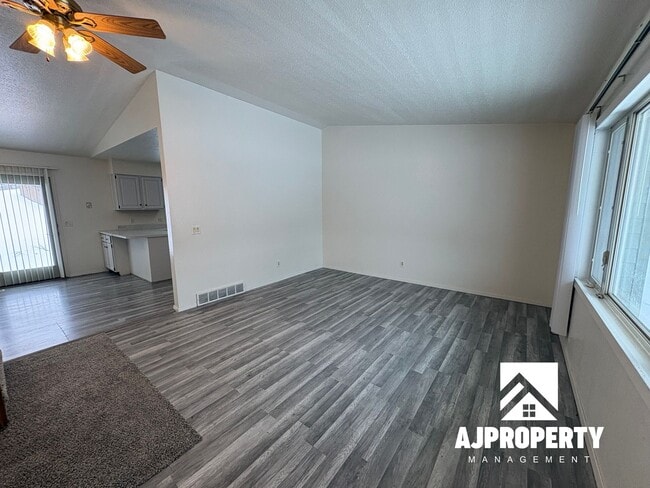 Photo - 5801 W Coughran Ct