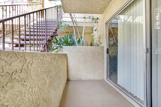 Royal Pacific Apartments