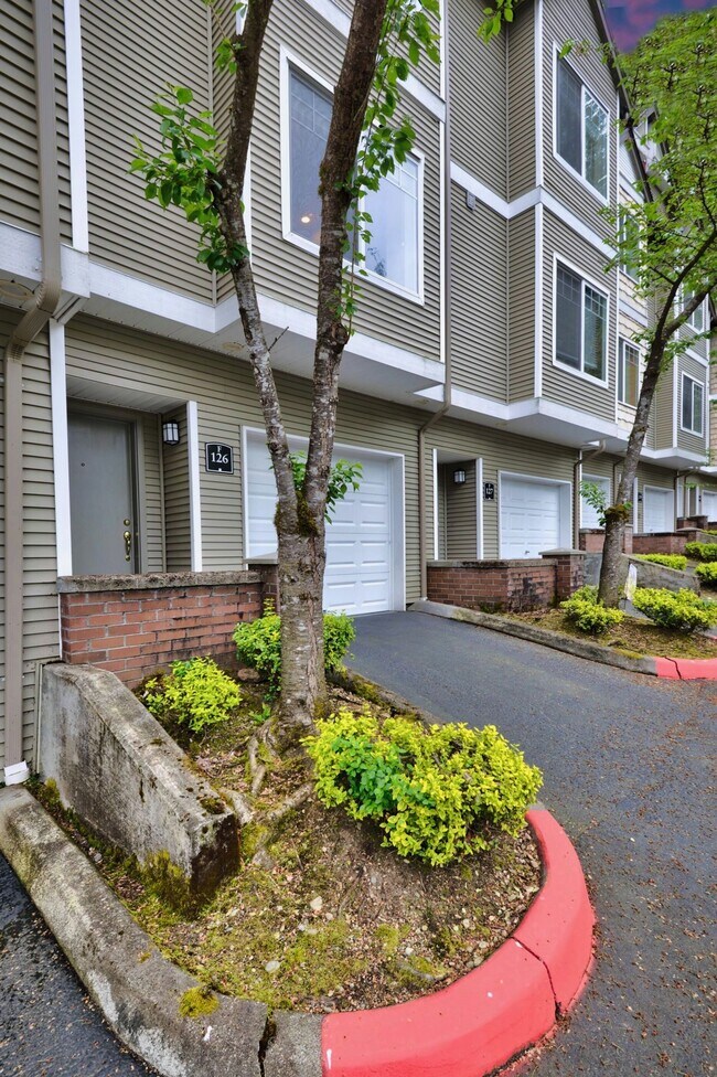 Photo - 18501 SE Newport Way