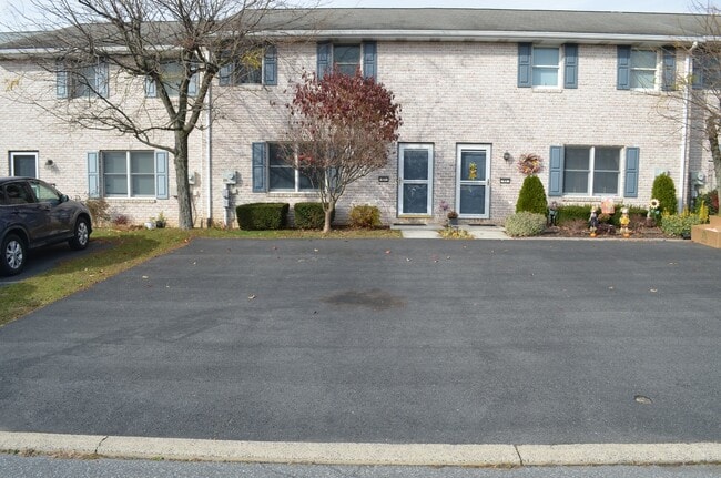 Building Photo - 97 Lee Ann Ct Rental