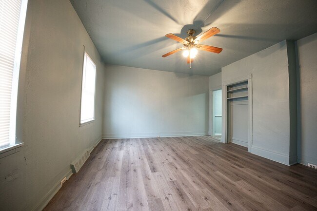 Photo - Available NOW! 1st Floor  2 Bed 1 Bath Apa... Unit Hatteras  1