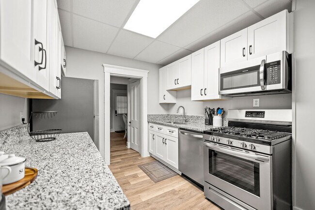 Photo - 45 E Coshocton St