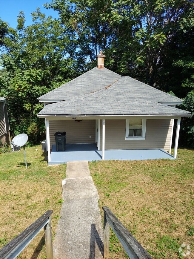 Building Photo - Two Bedroom, One Bath Bungalow Rental