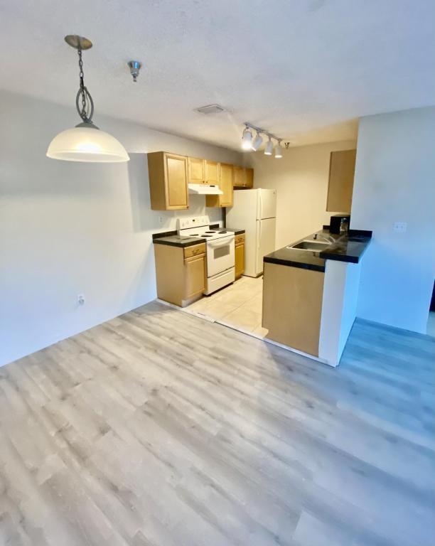 Photo - 10263 Gandy Blvd N