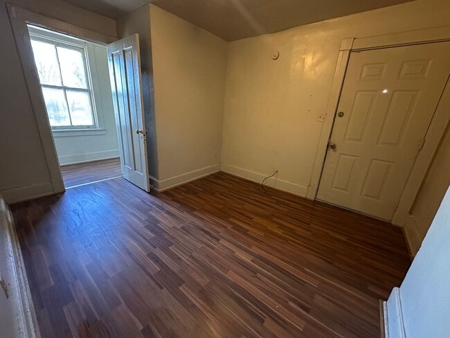 Photo - Two bedroom in Lynchburg! Located on the bus line!